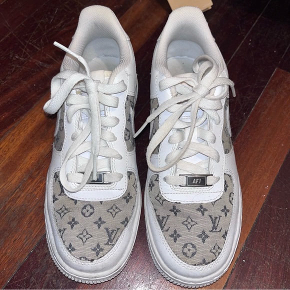 “Vintage” Custom Air Force 1 Sneakers From OneTwelves - Picture 4 of 9